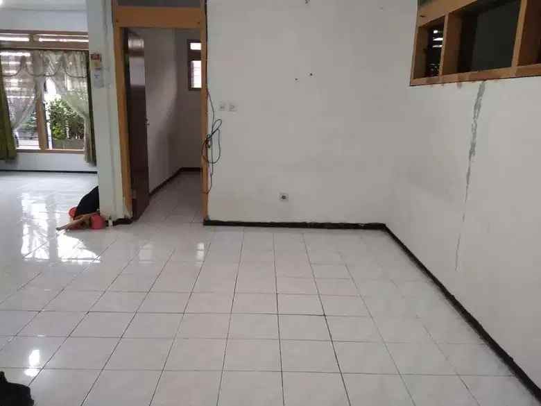 jual rumah lama murah dan kokoh di veteran bintaro