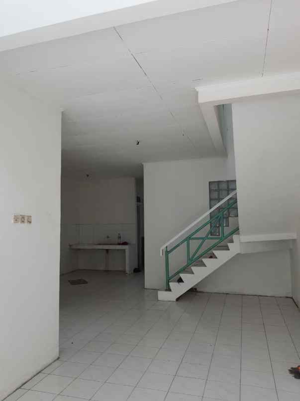 jual rumah selesai renov taman palem lestari