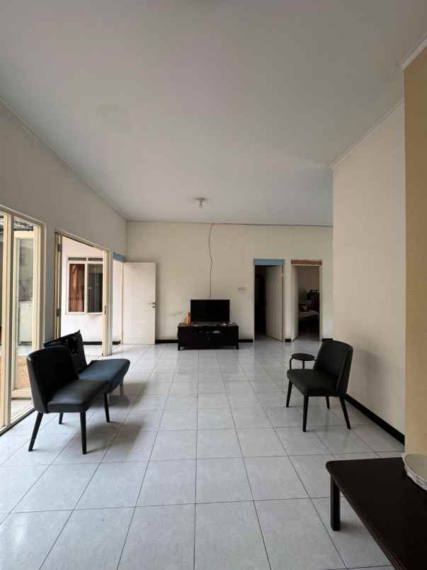 jual rumah taman holis indah 2