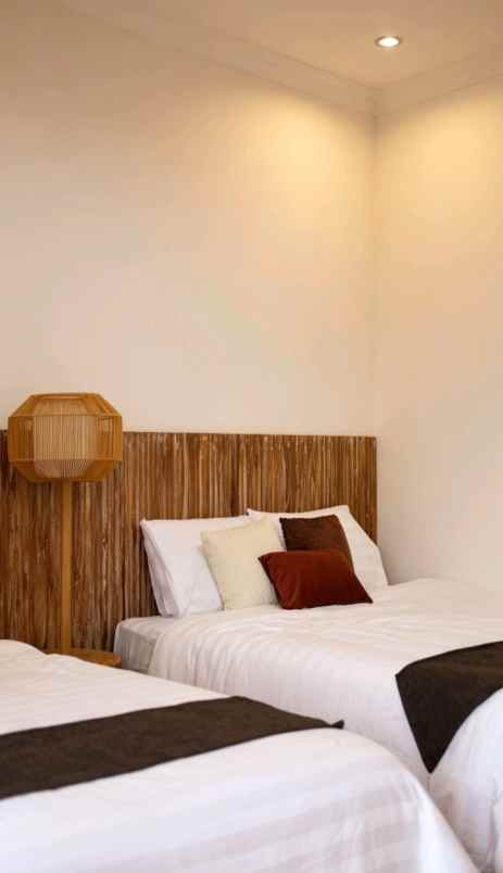 jual villa kolam renang di kawasan jl damai yogyakarta