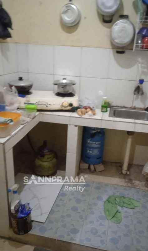 kontrakanm 3 pintu di tanah baru depok cash rhl