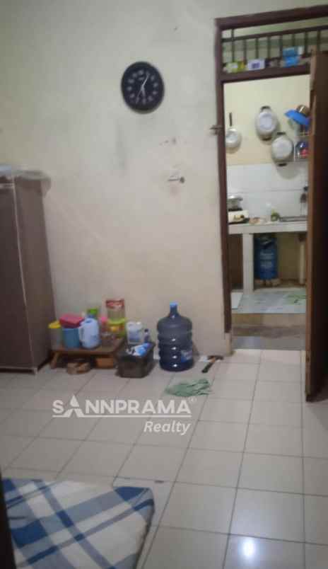 kontrakanm 3 pintu di tanah baru depok cash rhl