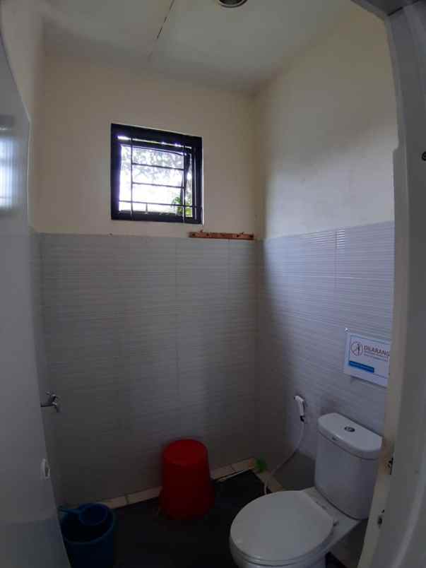 ruko pasar anyar lokasi ramai