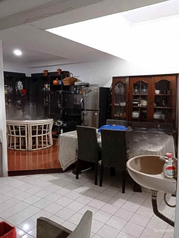 rumah 2 lantai 200m type 4kt duren sawit jakarta timur