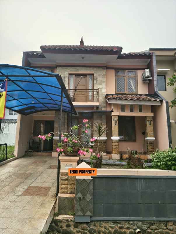 rumah 2 lantai apik perumahan telaga golf sawangan