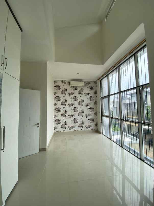 rumah 2 lantai dalam cluster di pondok kelapa jaktim