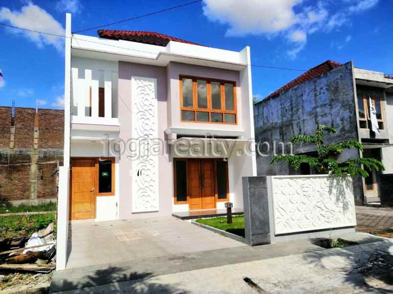 rumah 2 lantai dijual jogja gedungkuning yogyakarta