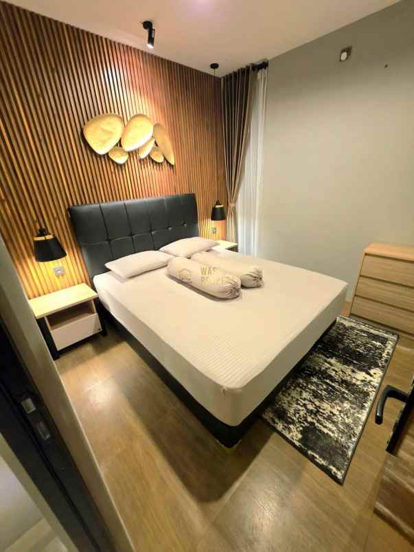 rumah 2 lantai full furnished dekat maguwoharjo sleman