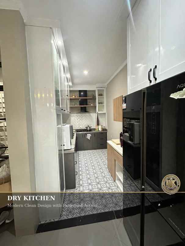 rumah 2 lantai lb 400m lt 210m strategis