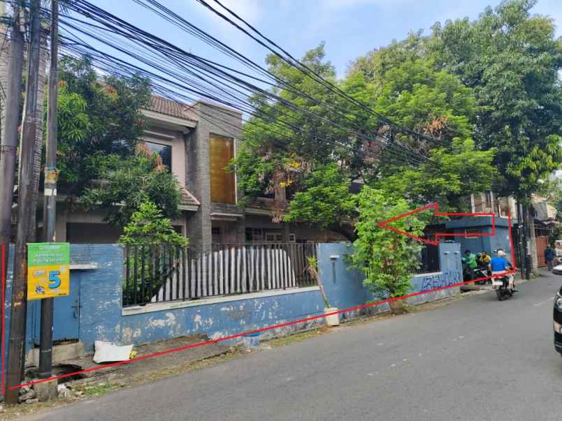 rumah 2 lantai luas di mampang prapatan tegal parang