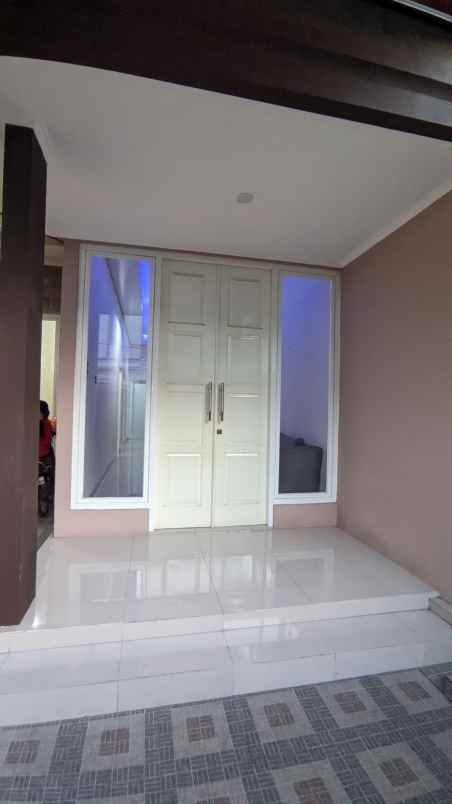 rumah 2 lantai siap huni di sambikerep lontar surabaya