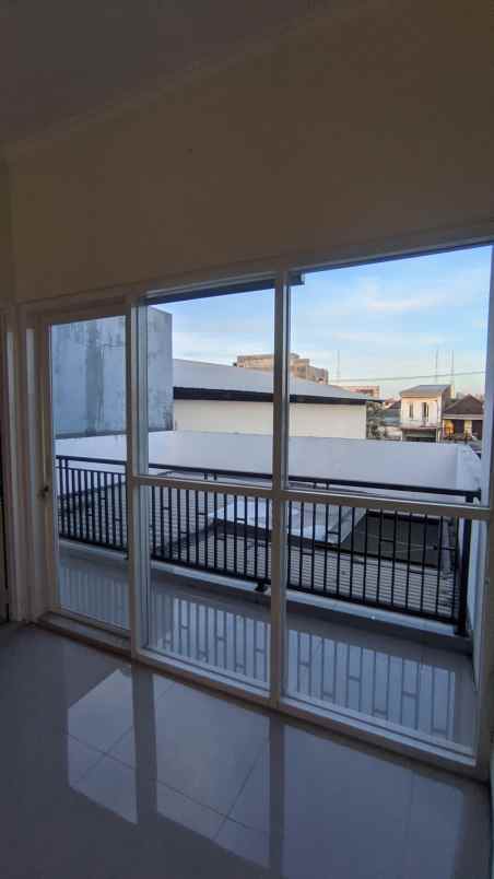 rumah 2 lantai siap huni di sambikerep lontar surabaya