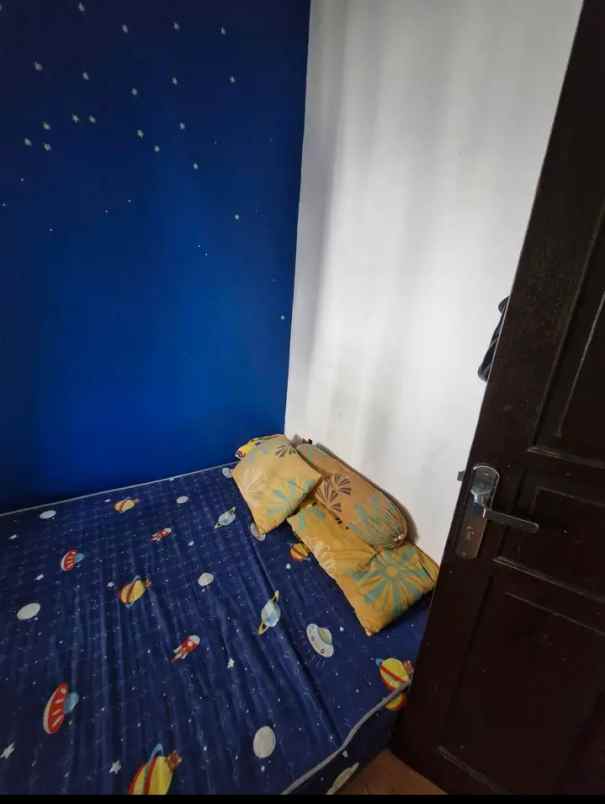 rumah 2lt dalam perumahan di ciherang tapos depok