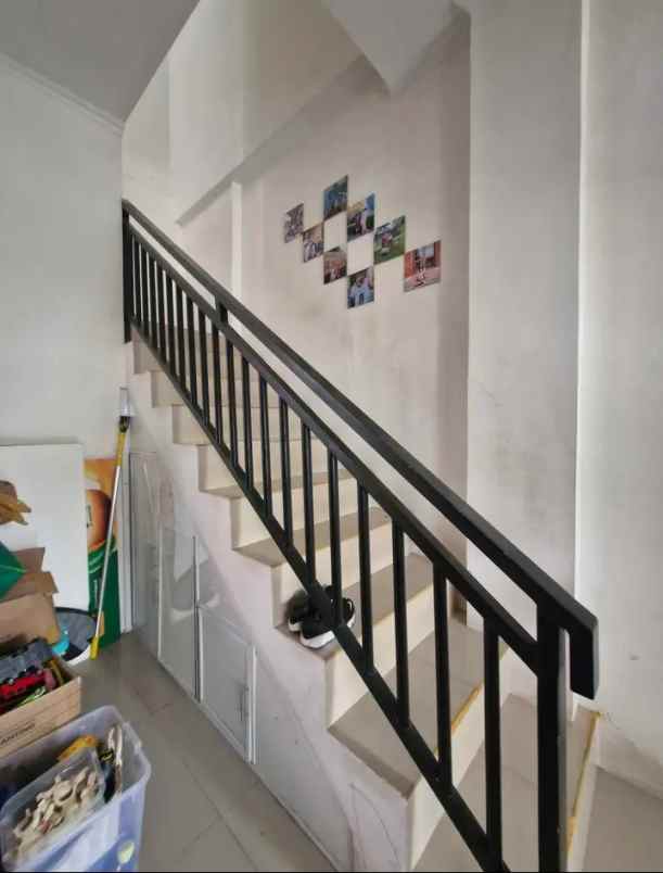 rumah 2lt dalam perumahan di ciherang tapos depok