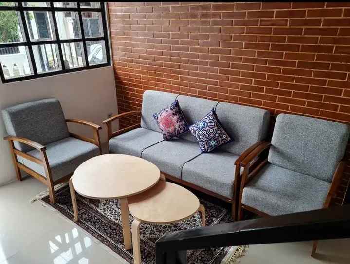 rumah 2lt dalam perumahan di ciherang tapos depok