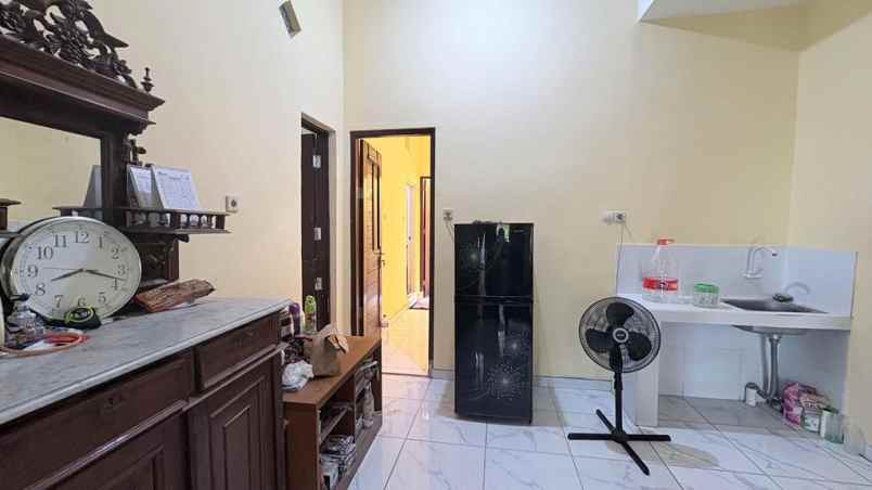 rumah 6 kamar konsep kost kostan di pemogan denpasar