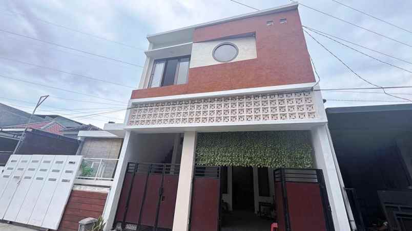 rumah 6 kamar konsep kost kostan di pemogan denpasar