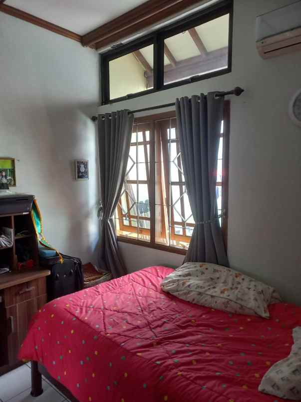 rumah asri dalam cluster trunojoyo banyumanik
