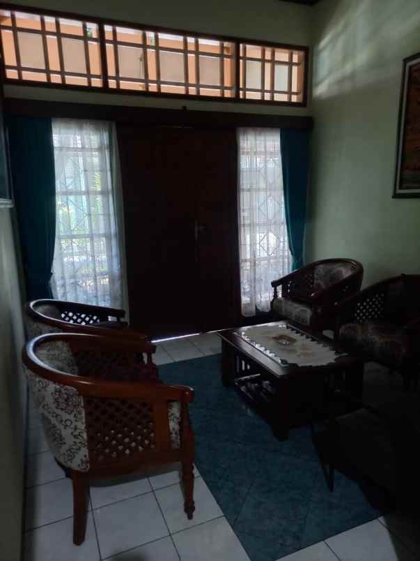 rumah asri dalam cluster trunojoyo banyumanik
