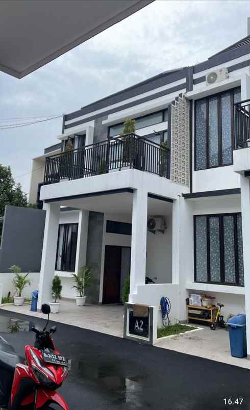 rumah baru 2 lantai dalam cluster beji depok