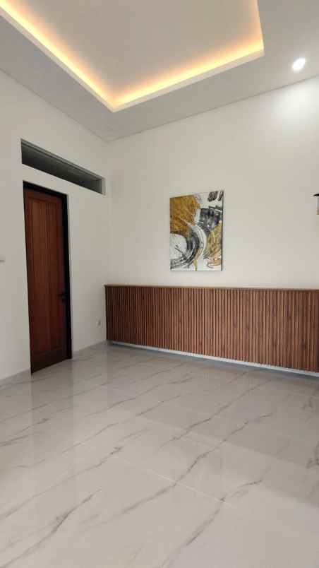 rumah baru 2 lt hook siap huni di griya loka bsd city