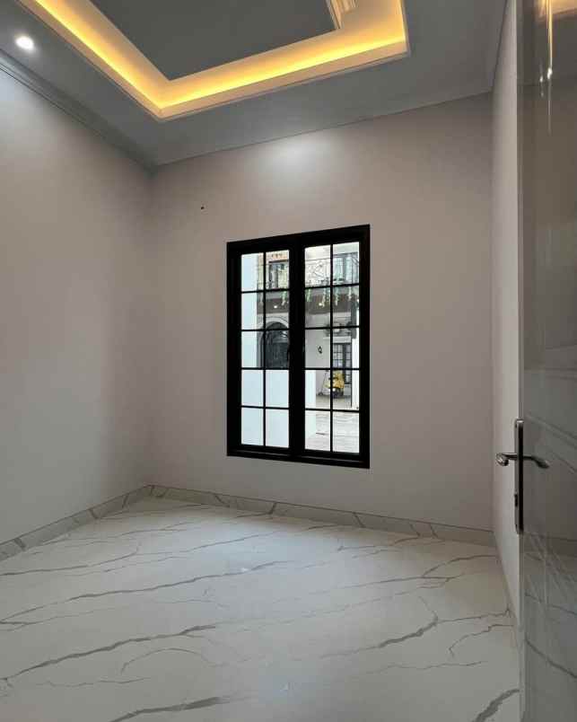 rumah baru american classic di kebagusan jaksel