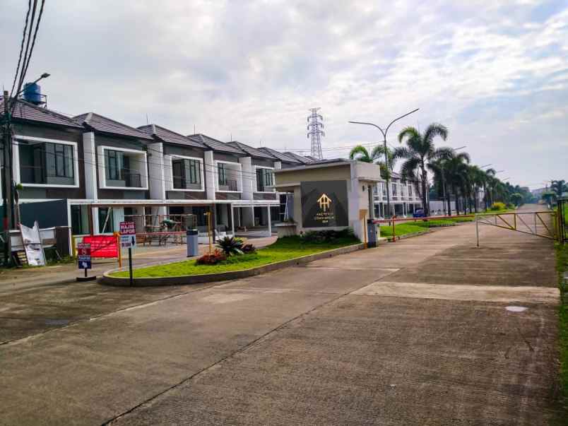 rumah baru moderen dalam cluster di buah batu bandung