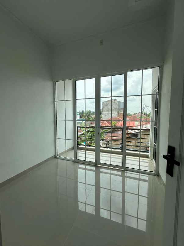 rumah baru modern 2 lt medan baru padang bulan