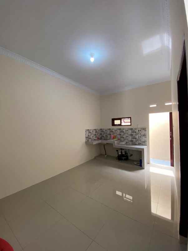 rumah baru modern 2 lt medan baru padang bulan