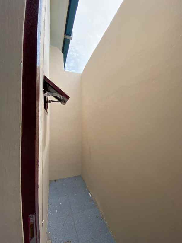 rumah baru modern 2 lt medan baru padang bulan