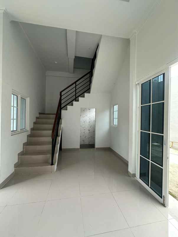 rumah baru modern 2 lt medan baru padang bulan