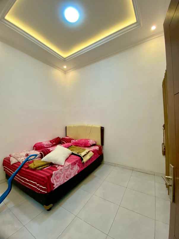 rumah baru renovasi lokasi strategis dalam perumahan