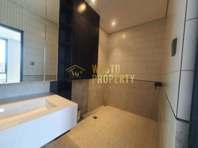 rumah besar tanah luas dijual di pondok cabe udik