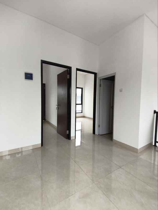 rumah cibubur jakarta timur tidak sampai 1m