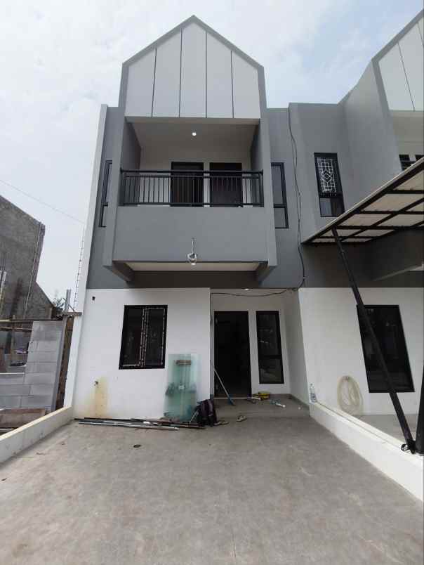 rumah cibubur jakarta timur tidak sampai 1m