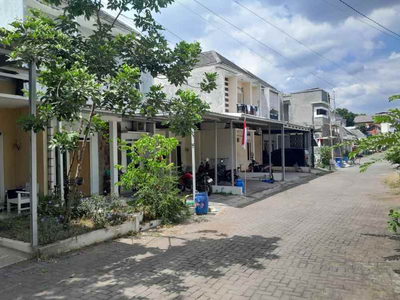 rumah dalam cluster daerah tembalang semarang