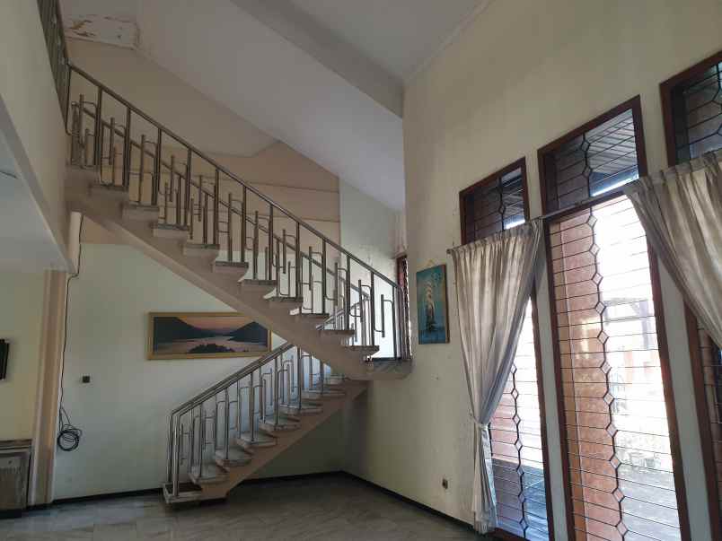 rumah darmo permai timur strategis