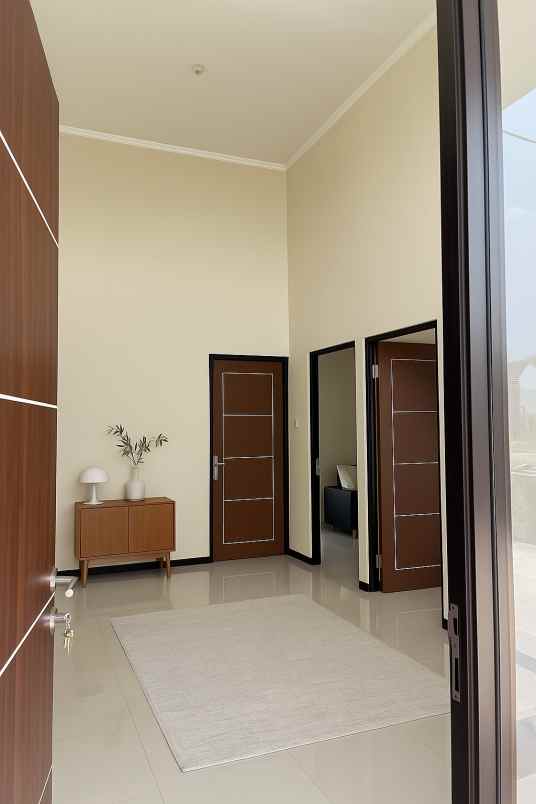 rumah desa anggaswangi