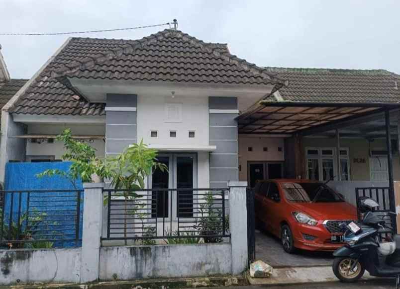 rumah di jl godean km 8 dalam perumahan