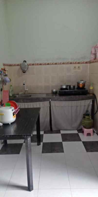 rumah di jl godean km 8 dalam perumahan