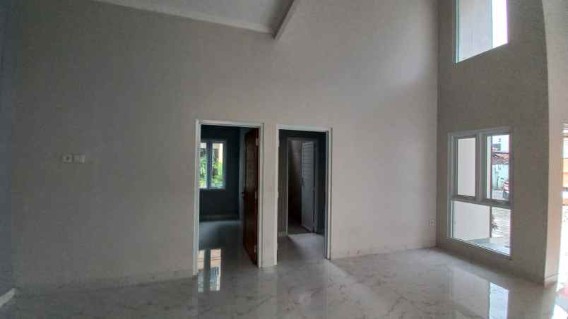 rumah dijual di jogja 2 lantai mewah