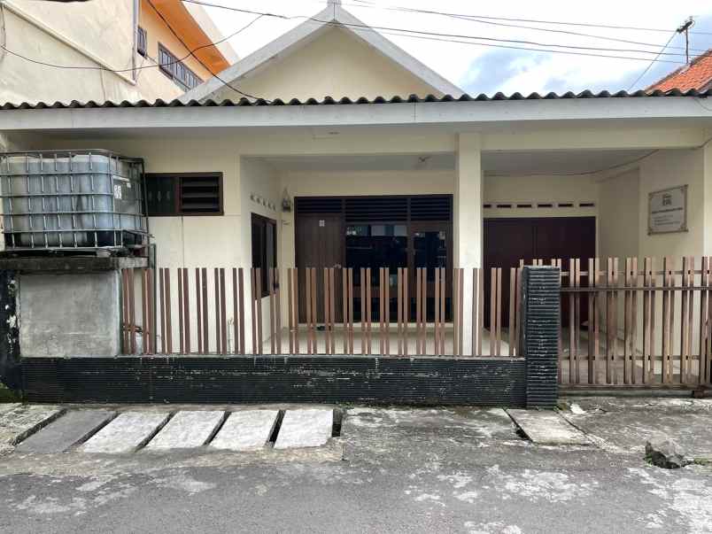 rumah dijual pusat kota surabaya siap huni