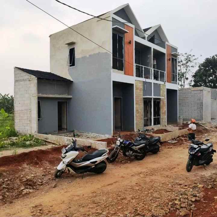 rumah dua lantai dijual di cilangkap depok