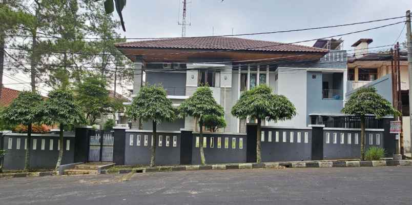 rumah gegerkalong mewah posisi hook