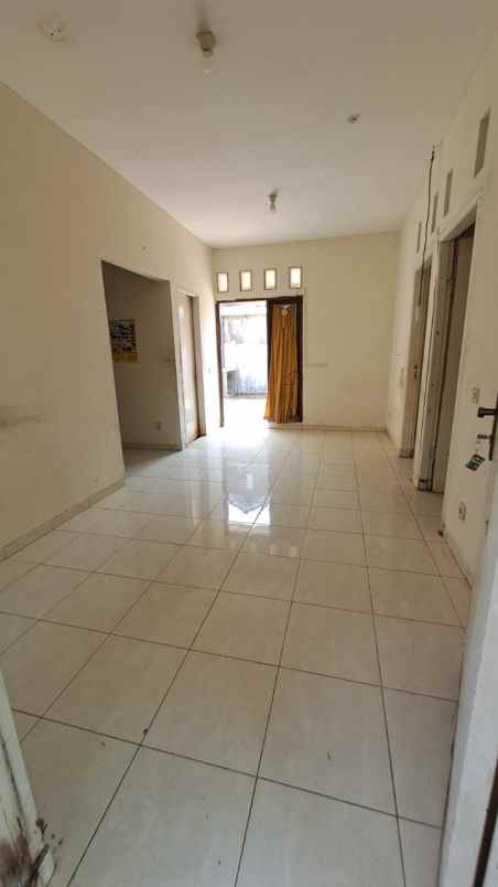 rumah graha taman bunga bsb city semarang