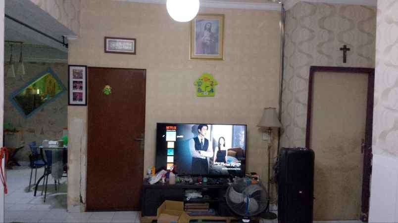 rumah hook hitung tanah rungkut menanggal