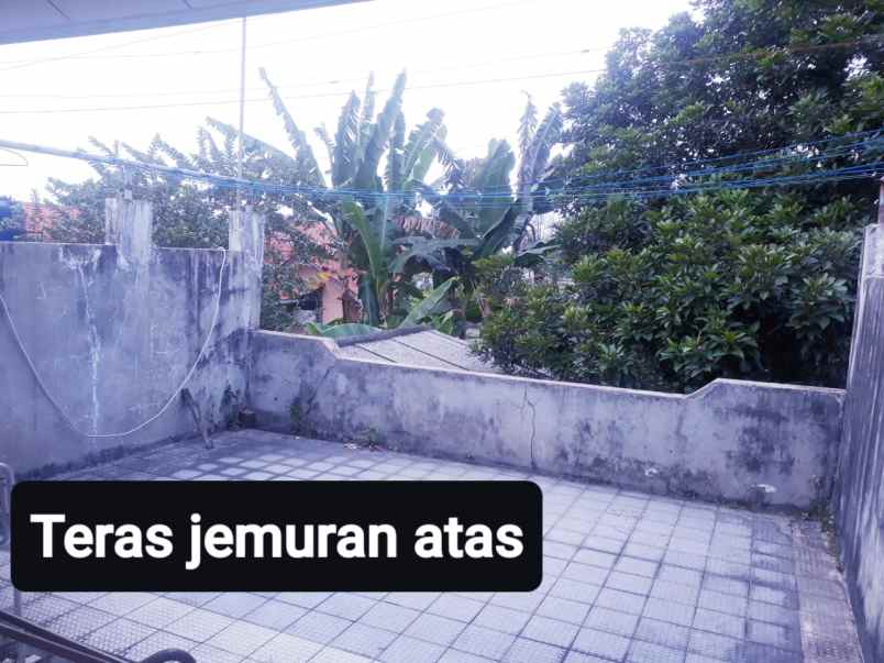 rumah hook luas tanah 875m2 di komplek arco sawangan