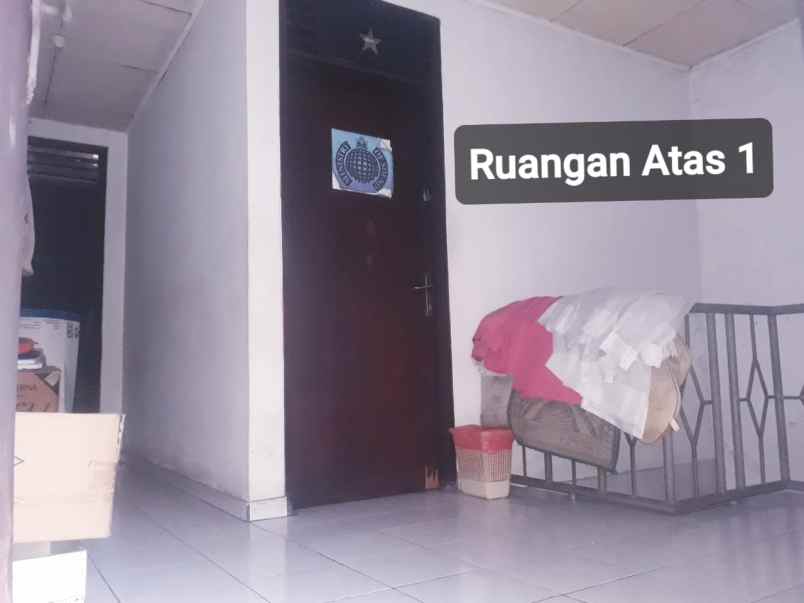 rumah hook luas tanah 875m2 di komplek arco sawangan