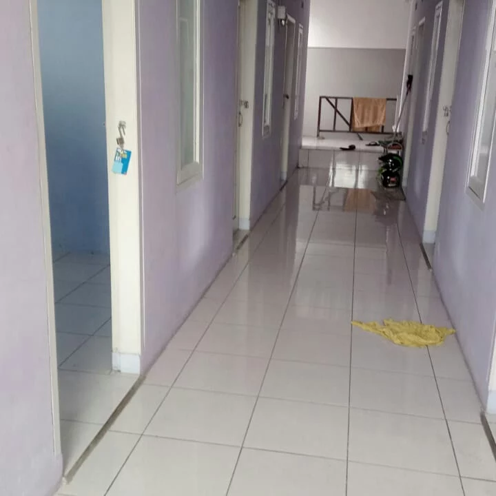 rumah induk dan kosan 8 kamar