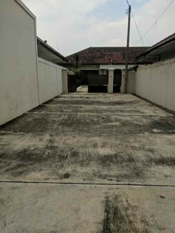 rumah jl h jian cipete